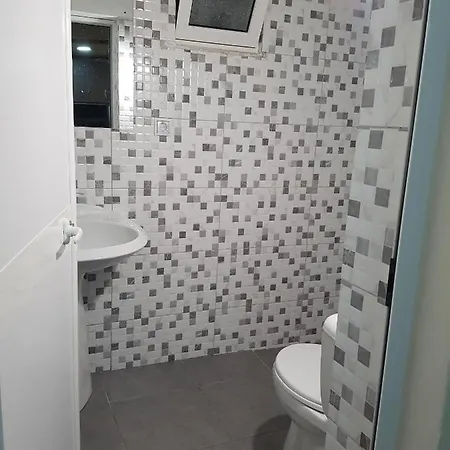 Blue Moon Apartment *