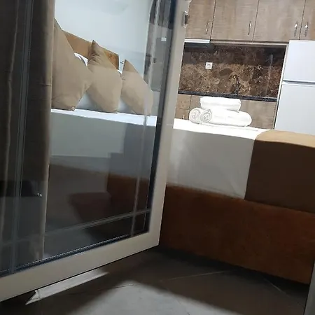 Blue Moon Apartment Ksamil